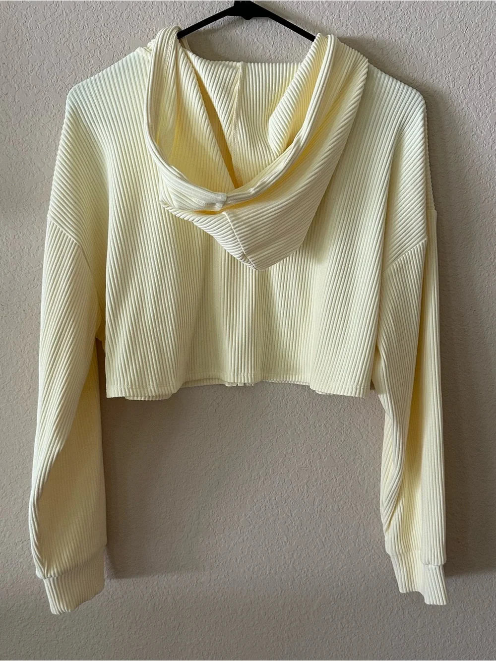 Wild Fable Butter Yellow Ribbed Cropped Zip Hoodie size Large - Picture 2 of 3